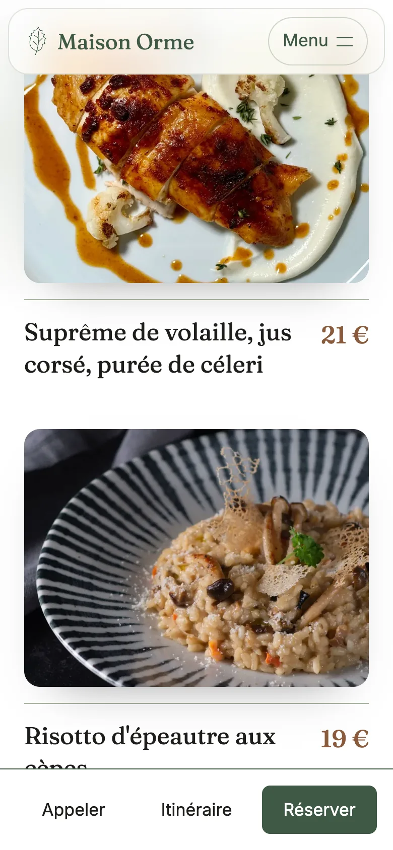 Site concept sur mobile, en cours de défilement : plats de la semaine avec leurs prix et barre d'action fixe en bas de l'écran, avec Appeler, Itinéraire et Réserver.